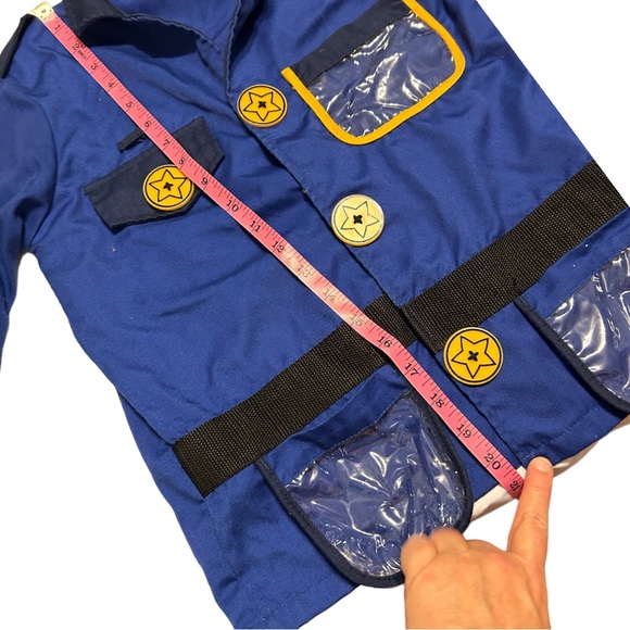 Melissa and Doug police uniform size 3-6 - Picture 9 of 10
